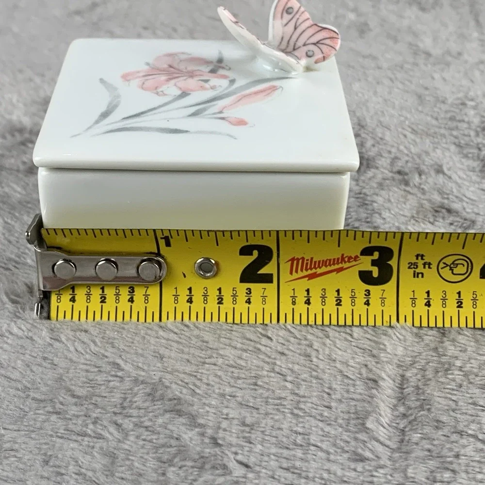 Butterfly Dropout vintage porcelain